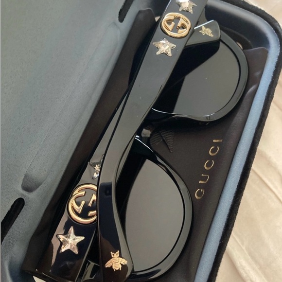 Gucci Black Oversized Sunglasses - Picture 5 of 7